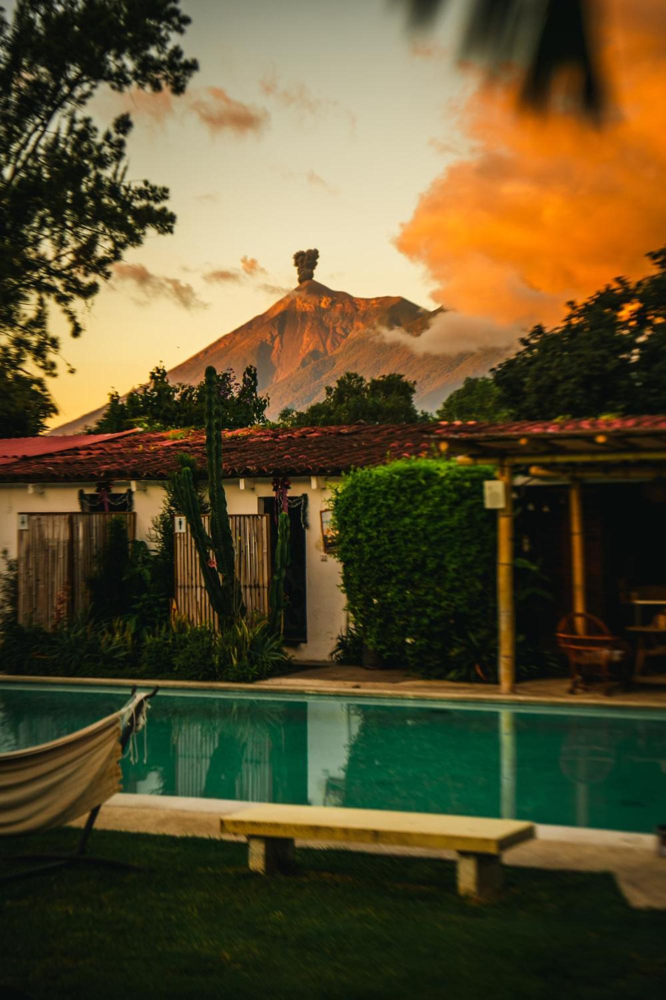 Yes Please! Hostel Antigua Luaran gambar