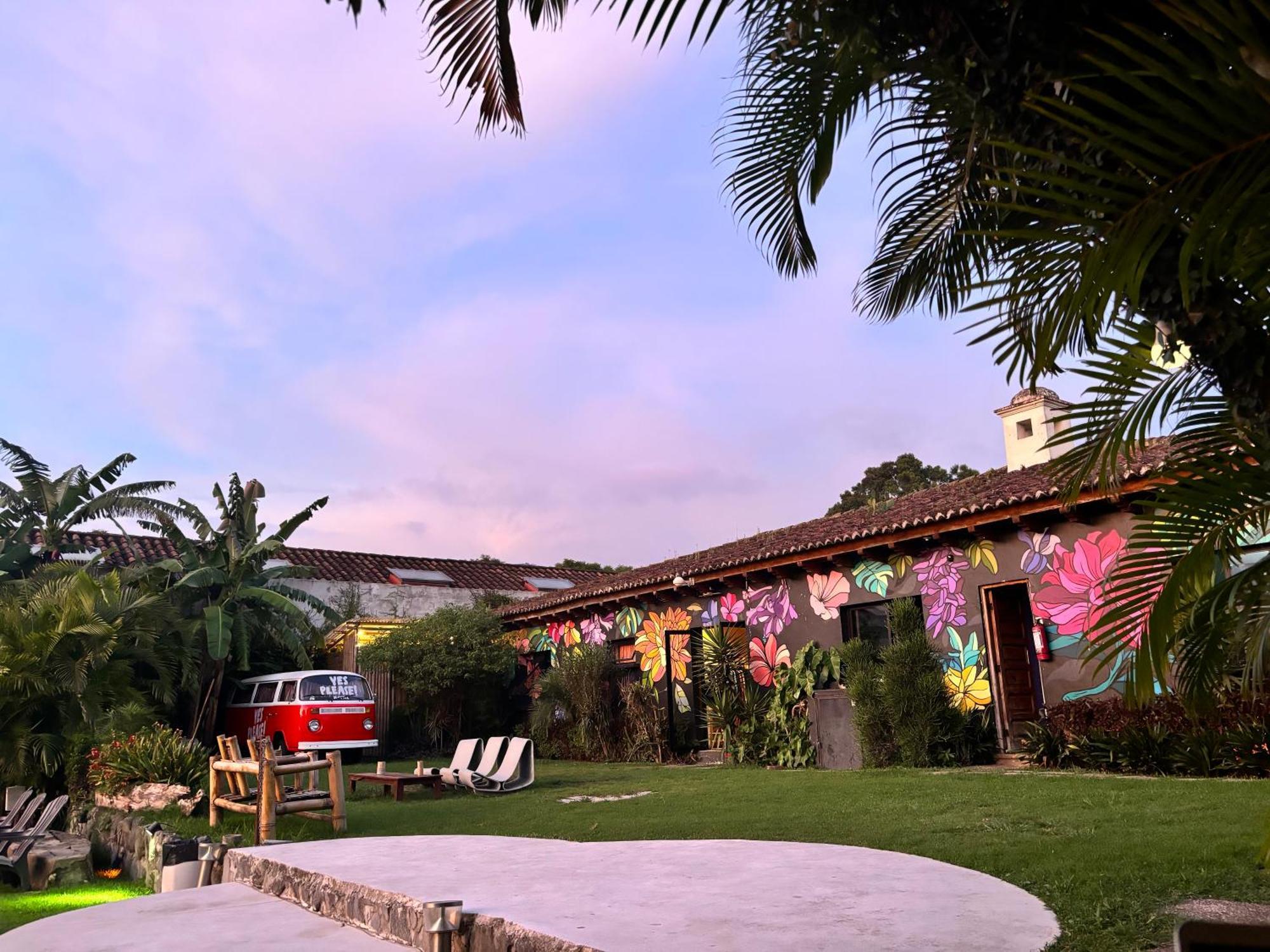 Yes Please! Hostel Antigua Luaran gambar